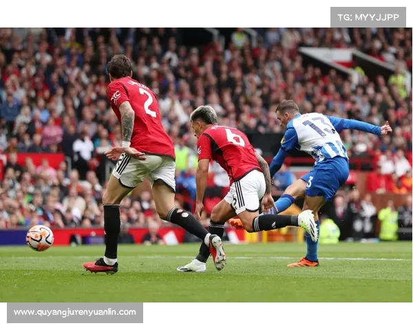 曼联中卫重建思路解析如何精准选择瓦拉内理想接班人